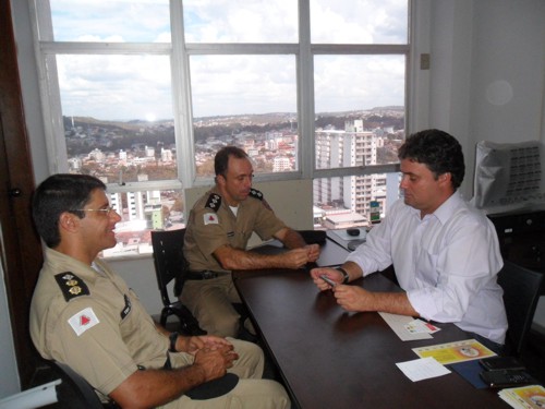 secretario romulo - comandante pm